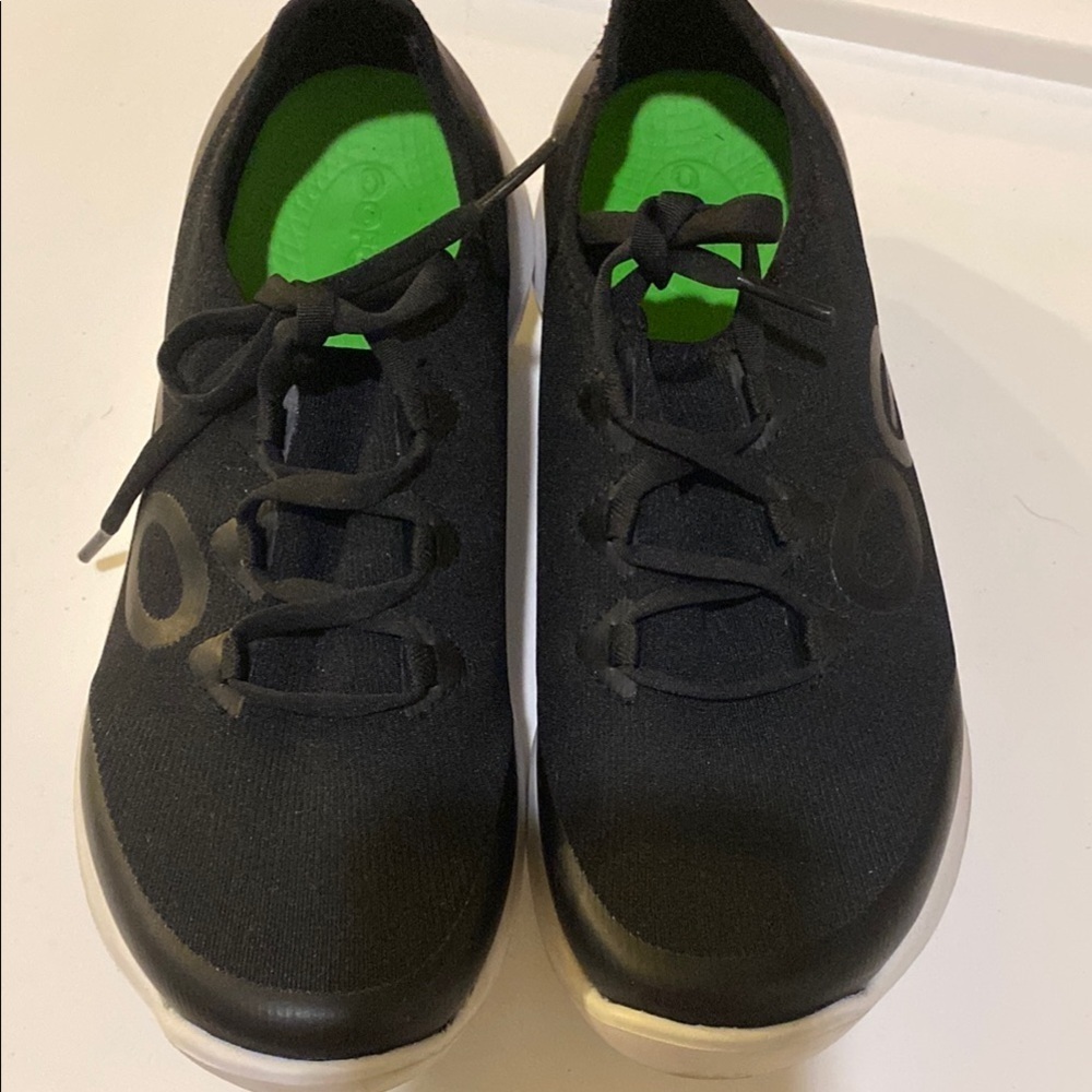 Oofos sneakers like new size 39/7.5